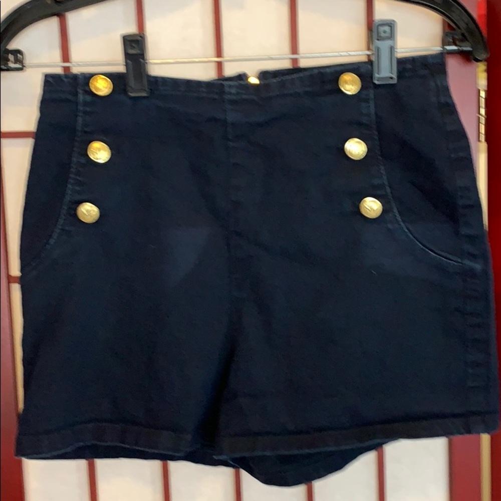 Nicki Minaj Jean Shorts - Picture 2 of 5